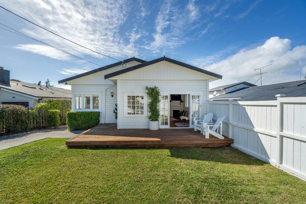 1/23 Church Street, Northcote Point, Auckland - Carousel 1