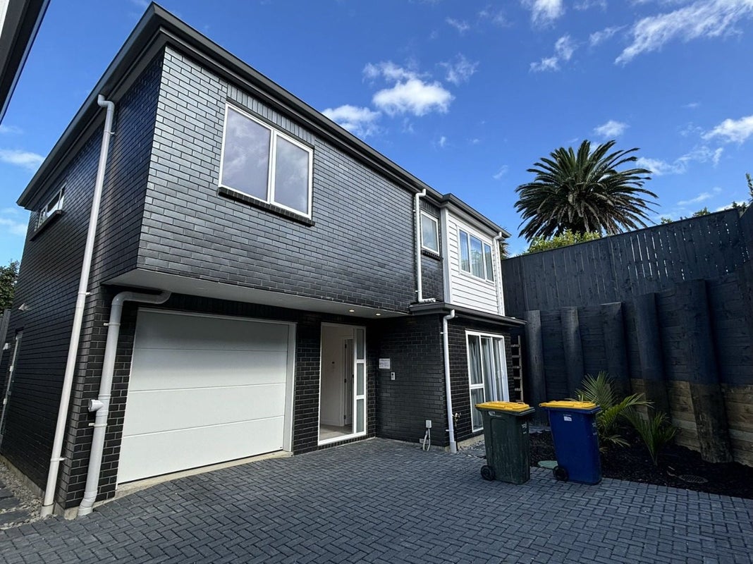 17 Danbury Drive, Torbay, Auckland - Carousel 1