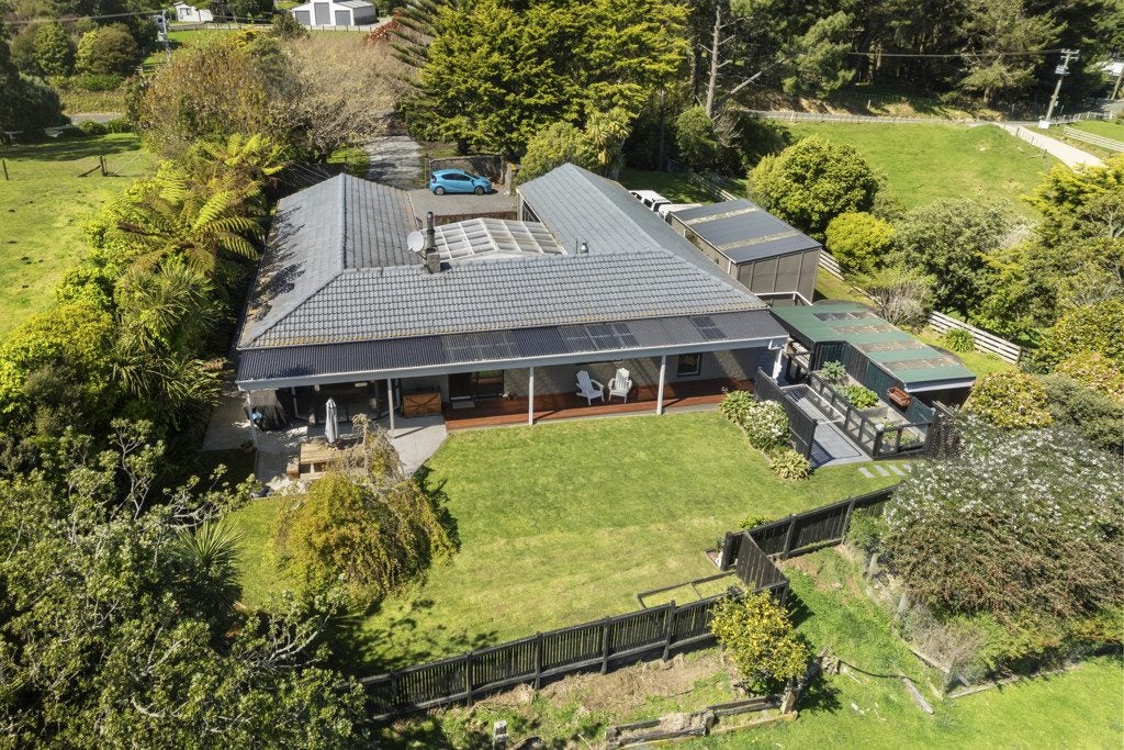 30 Takarau Gorge Road, Ohariu, Wellington - Carousel 22