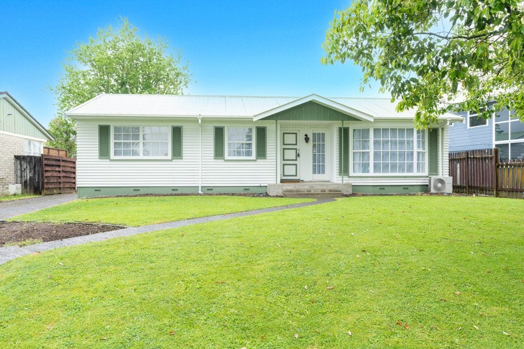 9 Totara Drive, St Andrews, Hamilton - Carousel 13