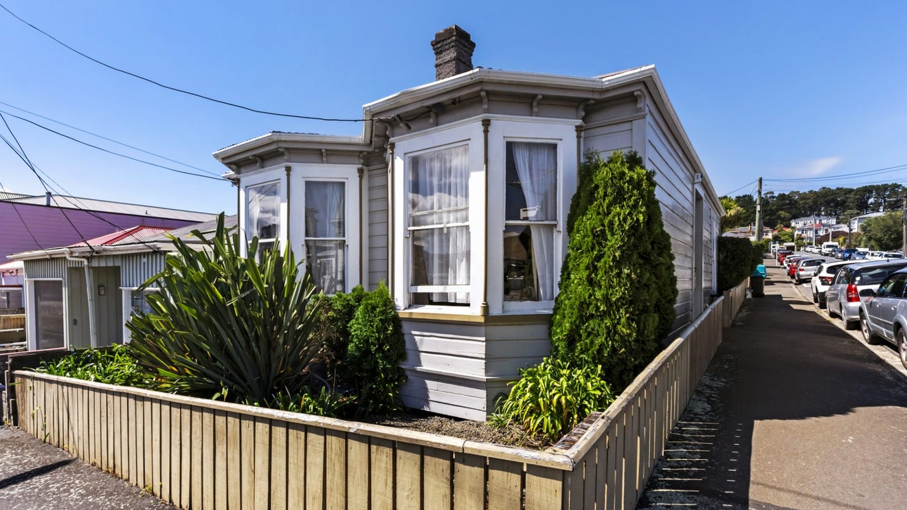 55 Owen Street, Newtown, Wellington - Carousel 1