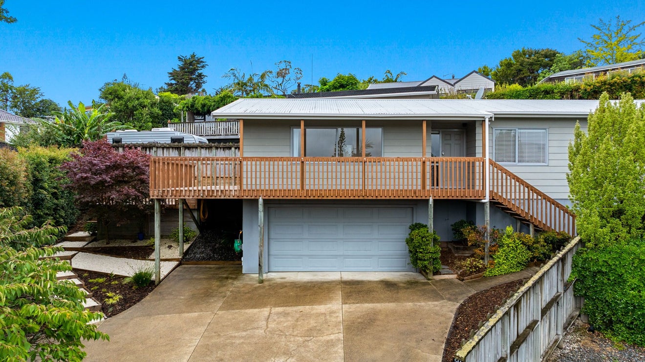 54A Pemberton Avenue, Bayview, Auckland - Carousel 1