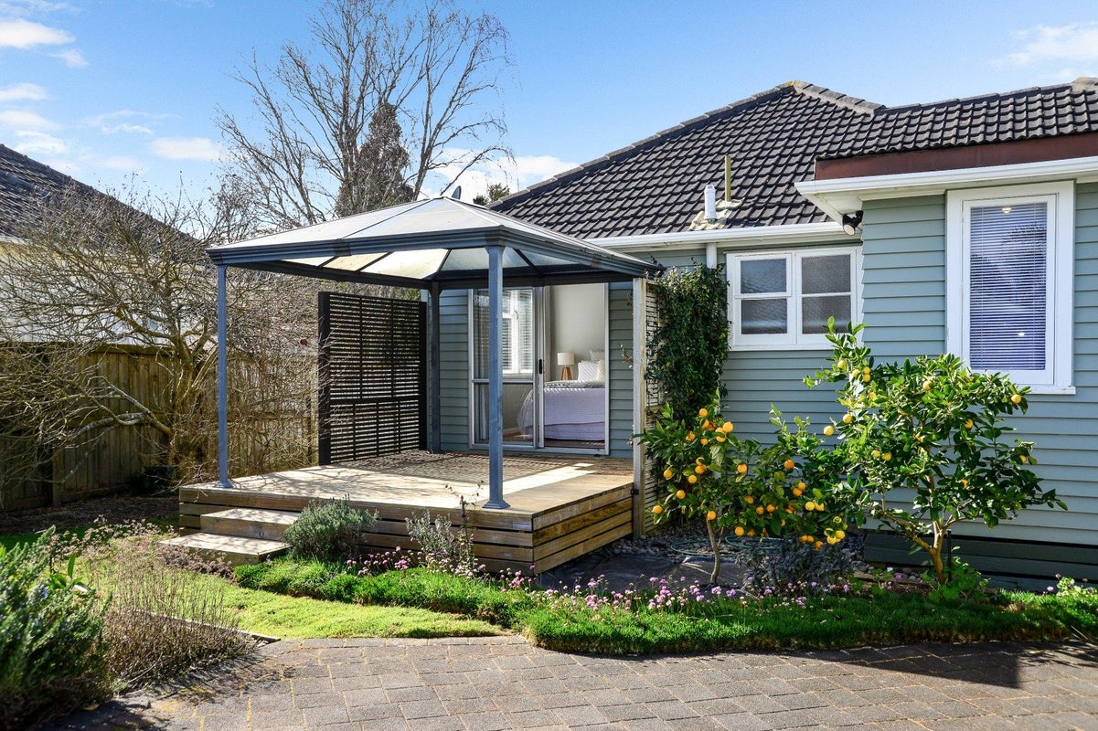 21 Churchill Avenue, Maeroa, Hamilton - Carousel 1