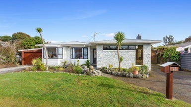 25 Hillcrest Road, Raumati South, Paraparaumu - Carousel 1