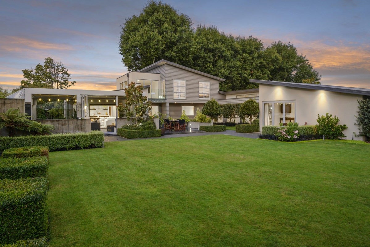 1 Westall Lane, Avonhead, Christchurch - Carousel 1