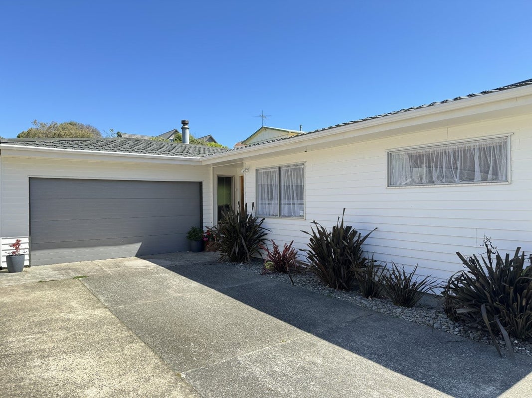 39A Clifford Road, Johnsonville, Wellington - Carousel 1