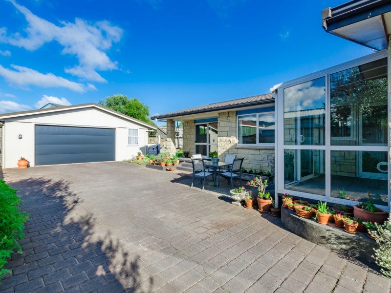 30 Rutherford Drive, Waikanae Beach, Waikanae - Carousel 2