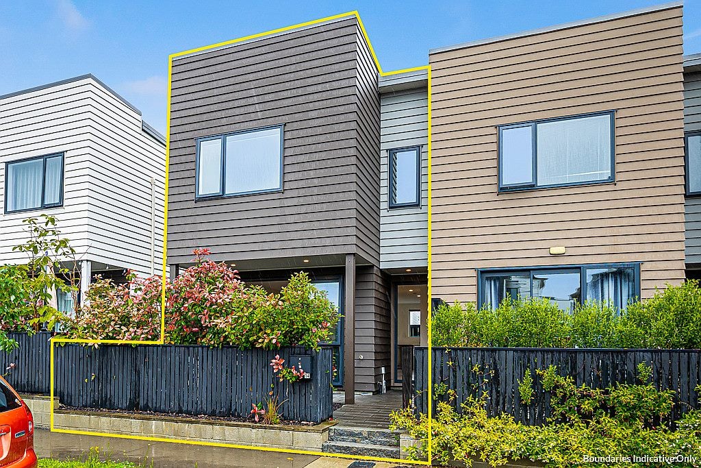 14 Autumn Blaze Street, Hobsonville, Auckland - Carousel 1