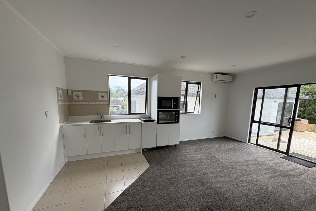 4 Rodney Street, Otahuhu, Auckland - Carousel 1