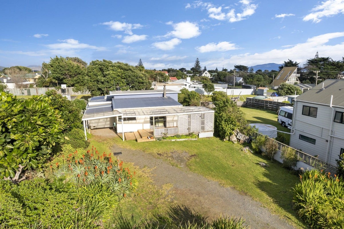 341 Te Horo Beach Road, Te Horo Beach - Carousel 31