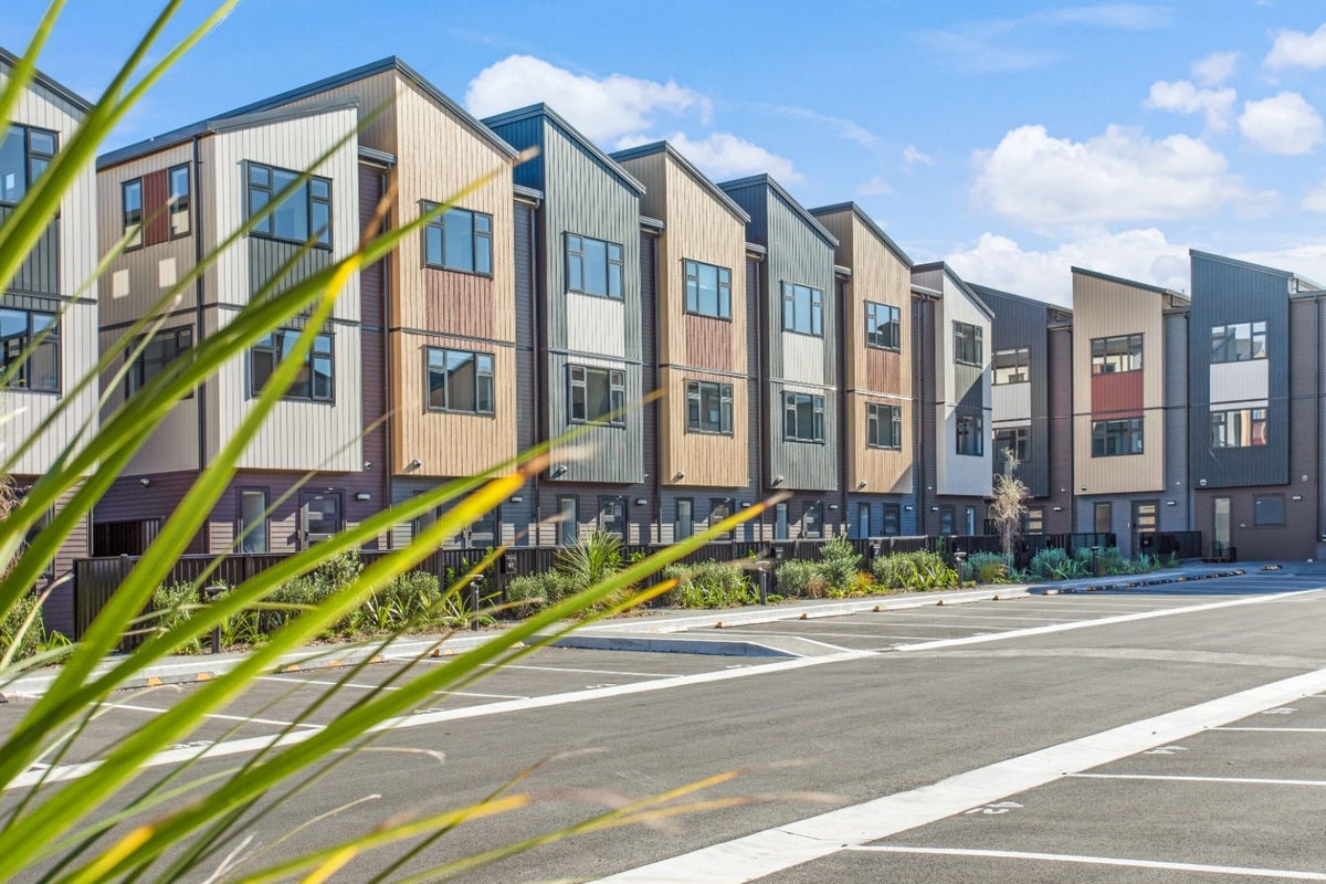 33 Te Ara Wai, Mangere East, Auckland - Carousel 1