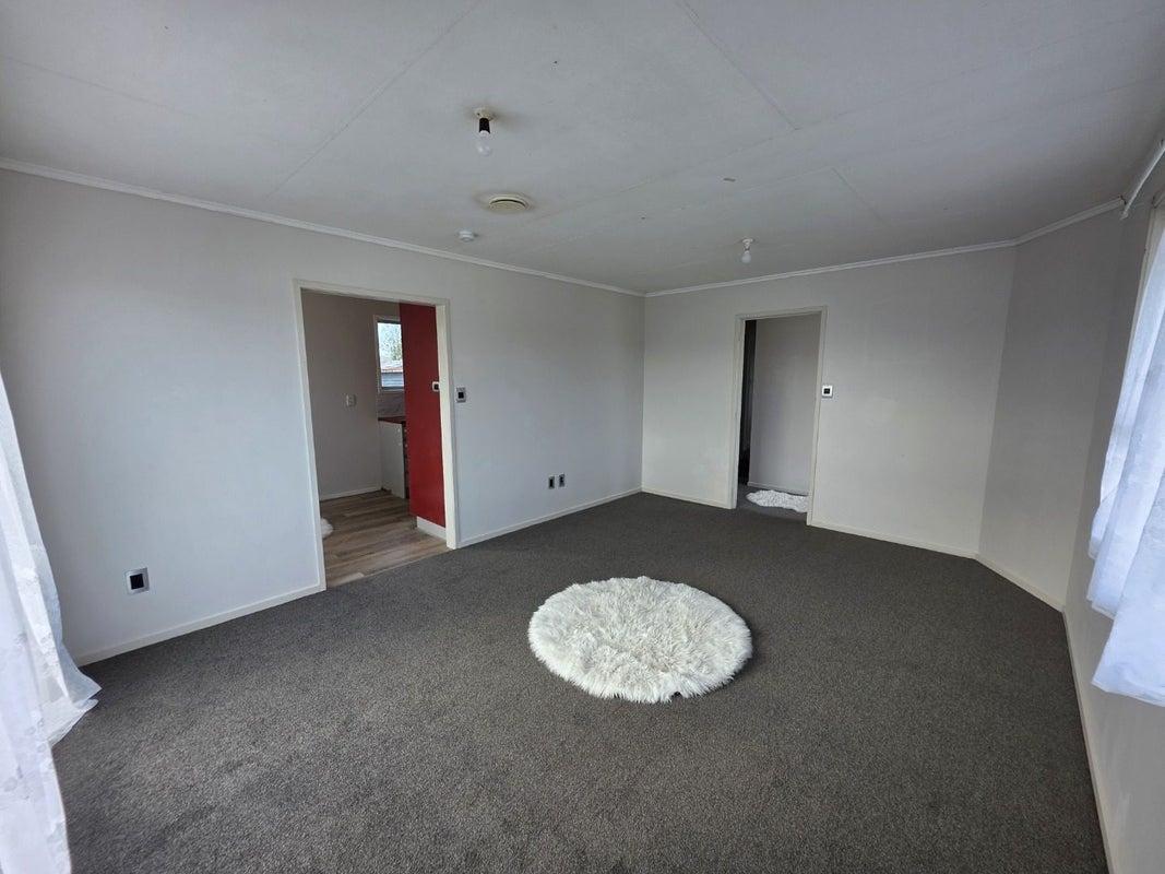 8 Paramount Parade, Tikipunga, Whangarei - Carousel 2