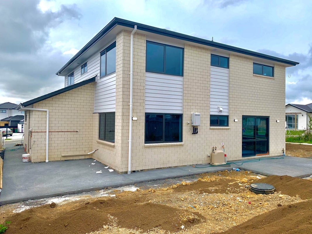 33 Te Aramanu Crescent,, Papakura, Auckland - Carousel 2