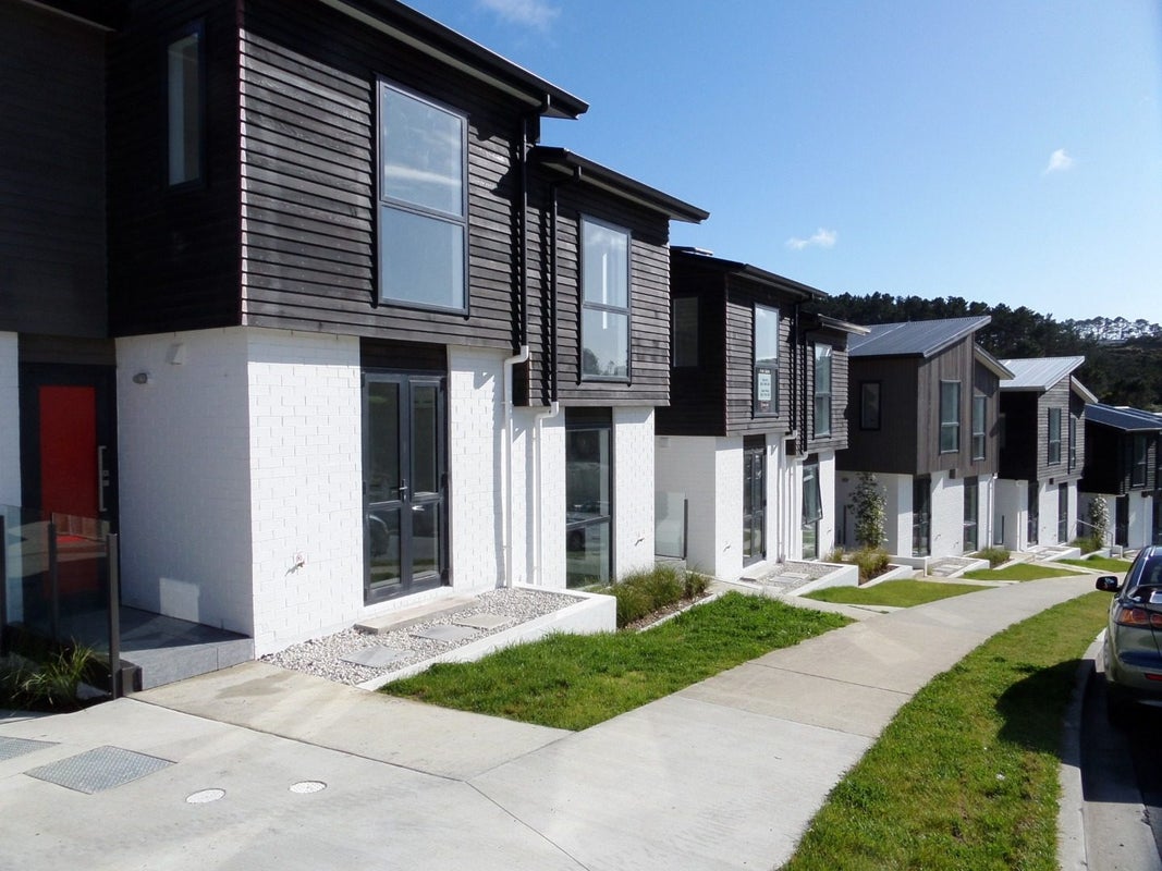 18/10 Silver Moon Road, Albany Heights, Auckland - Carousel 1