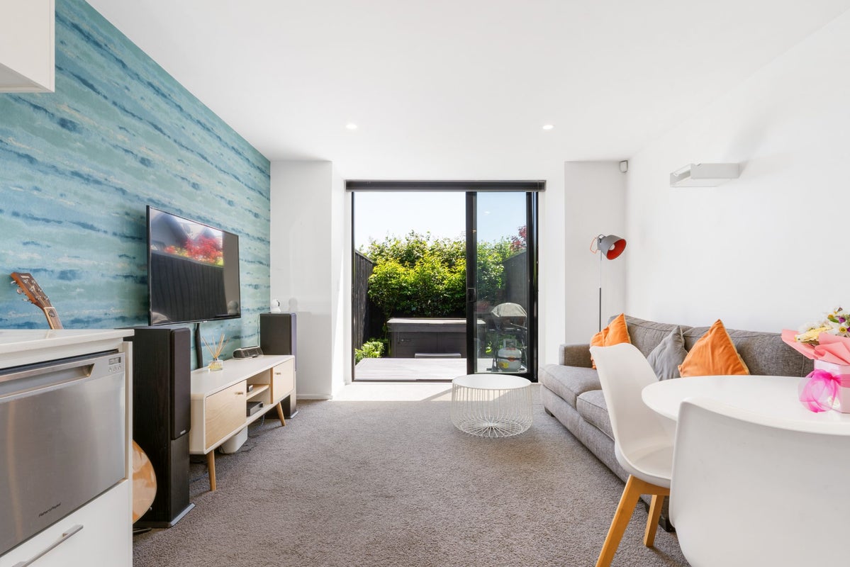 1036H Colombo Street, St Albans, Christchurch - Carousel 2