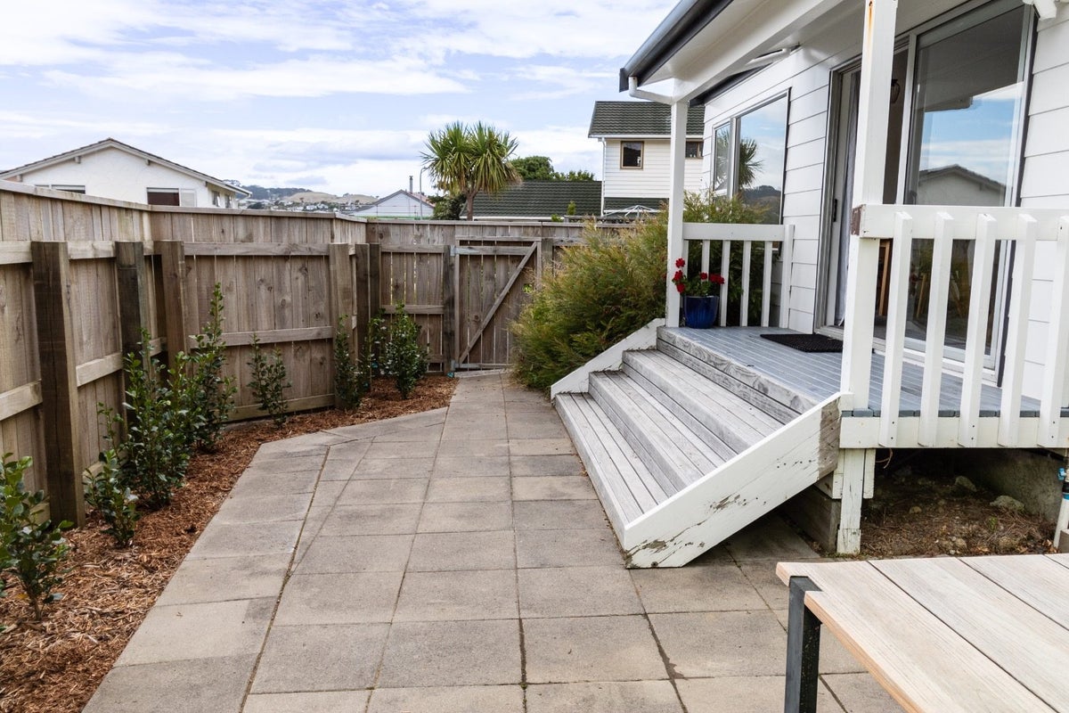 8 Abilene Crescent, Churton Park, Wellington - Carousel 2