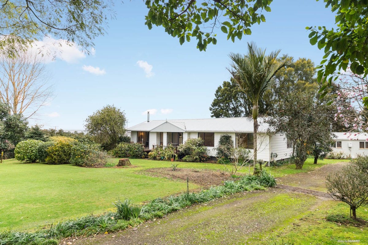 430 Grahams Beach Road, Waiuku - Carousel 2