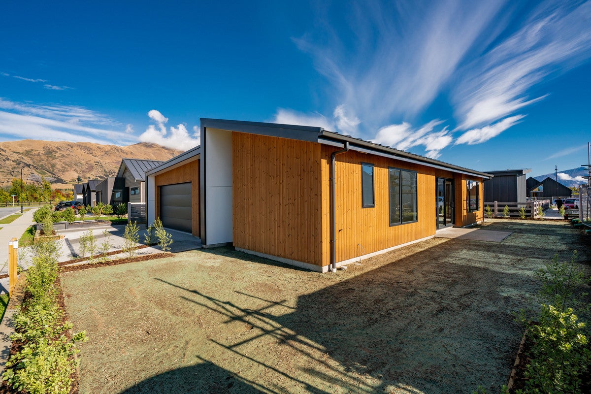 7 Peterculter Drive, WANAKA - Carousel 2