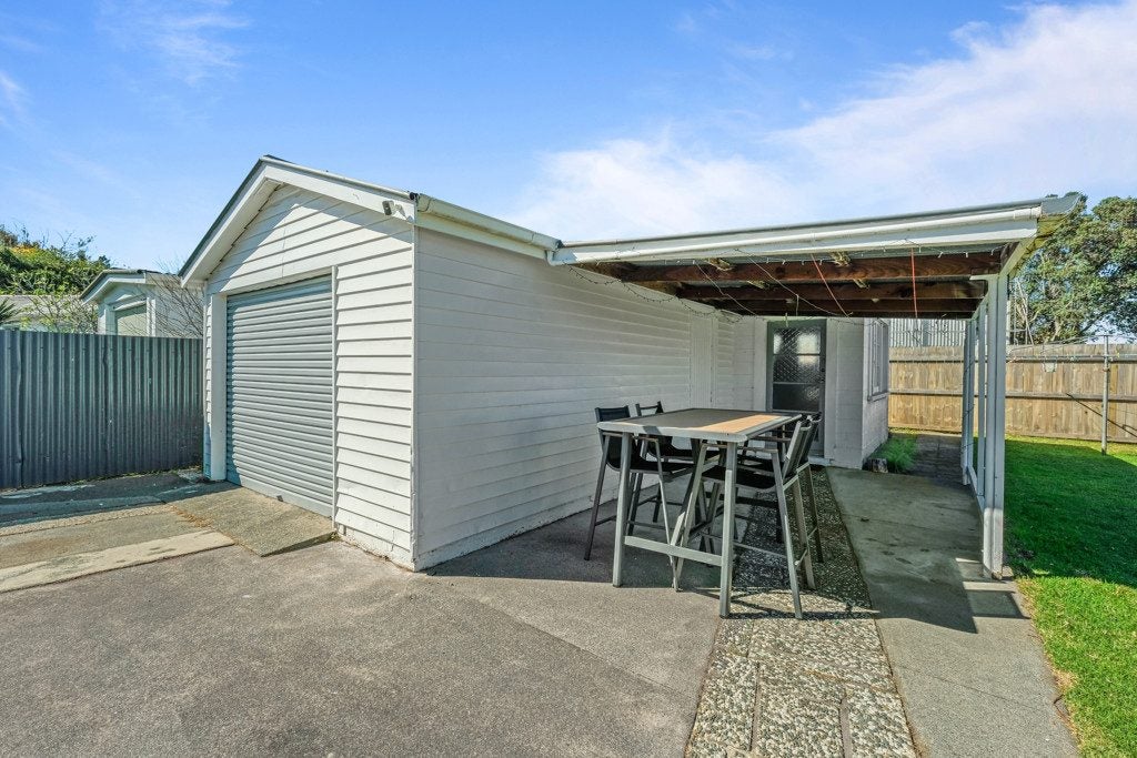 3 Dominey Street, Inner Kaiti, Gisborne - Carousel 28