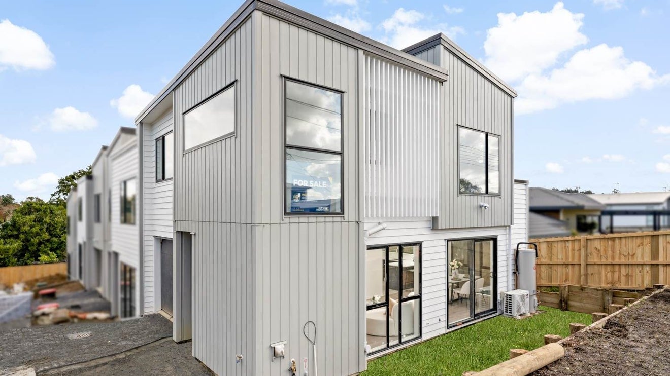 70C Stanley Road, Glenfield, Auckland - Carousel 1