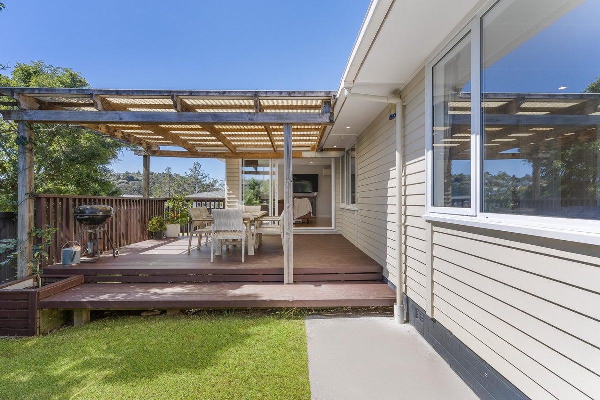 25 O'Donn Avenue, Beach Haven, Auckland - Carousel 1