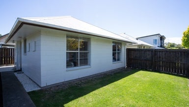 1/23 Champion Street, Edgeware, Christchurch - Carousel 1