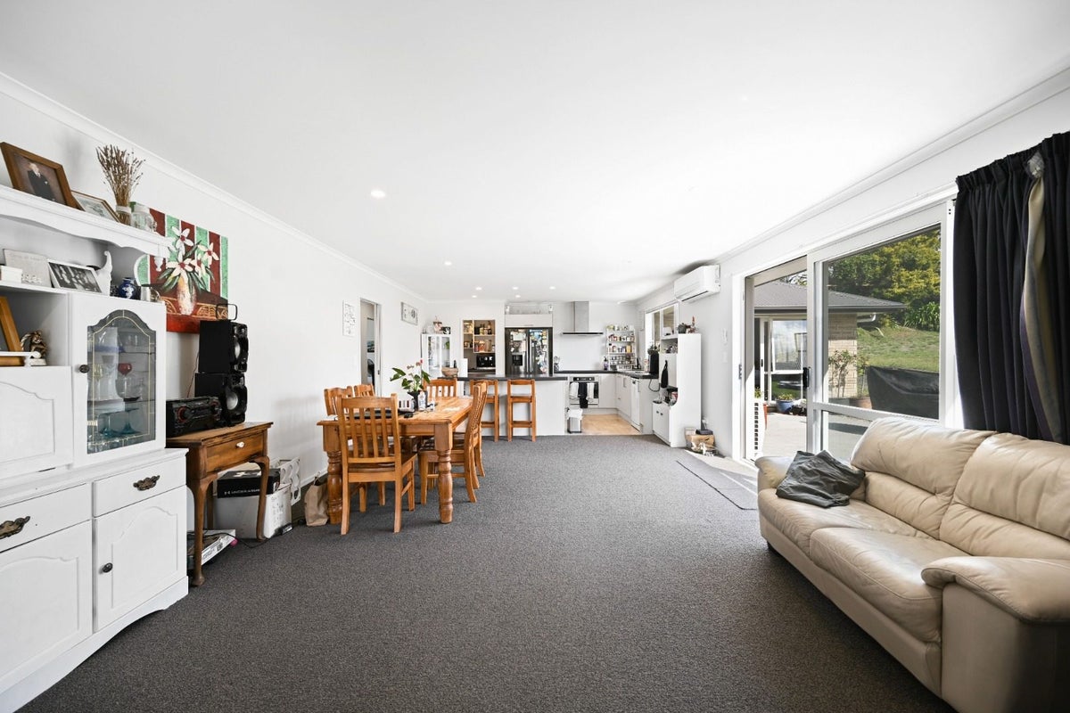 17 Mahy Way, Leamington, Cambridge - Carousel 2