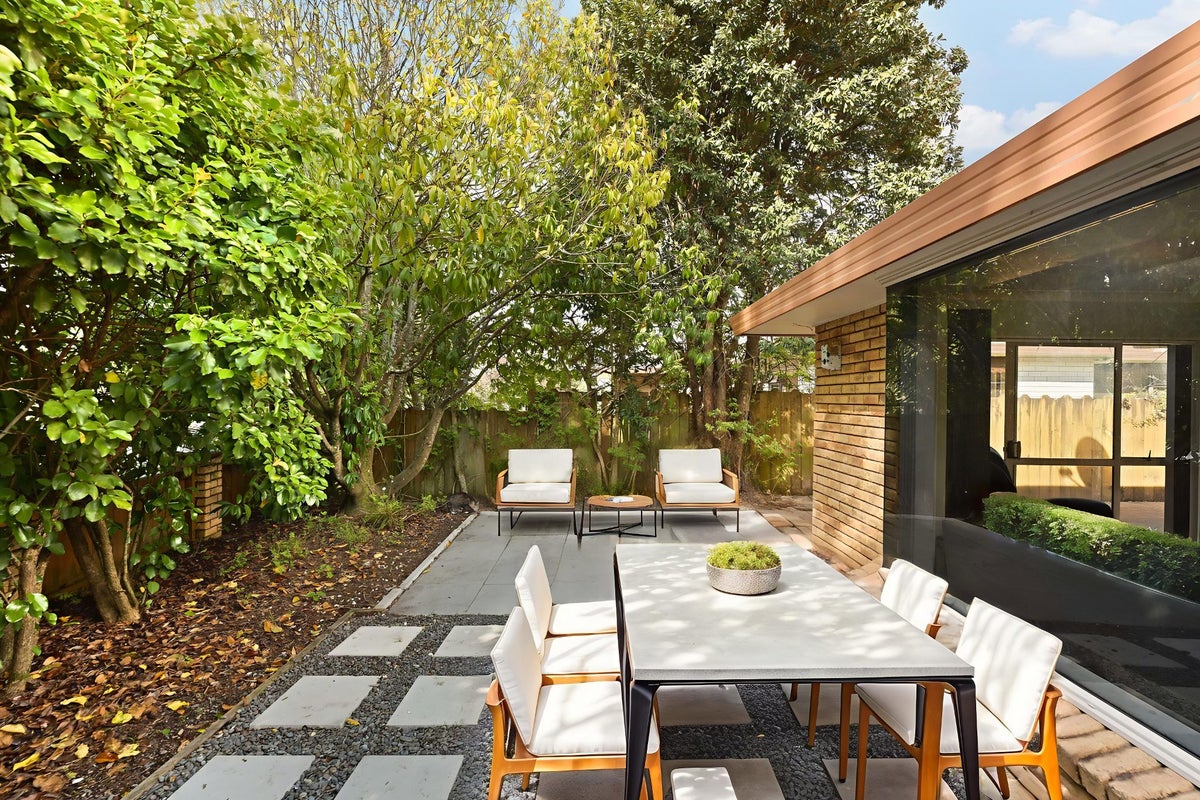 2 Kingsford Mews, Hamilton East, Hamilton - Carousel 2