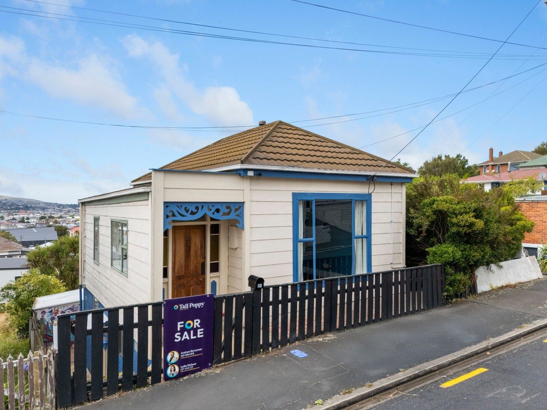 21 Morrison Street, Caversham, Dunedin - Carousel 1