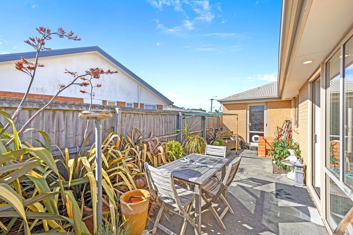 1/160 Breezes Road, Aranui, Christchurch - Carousel 15