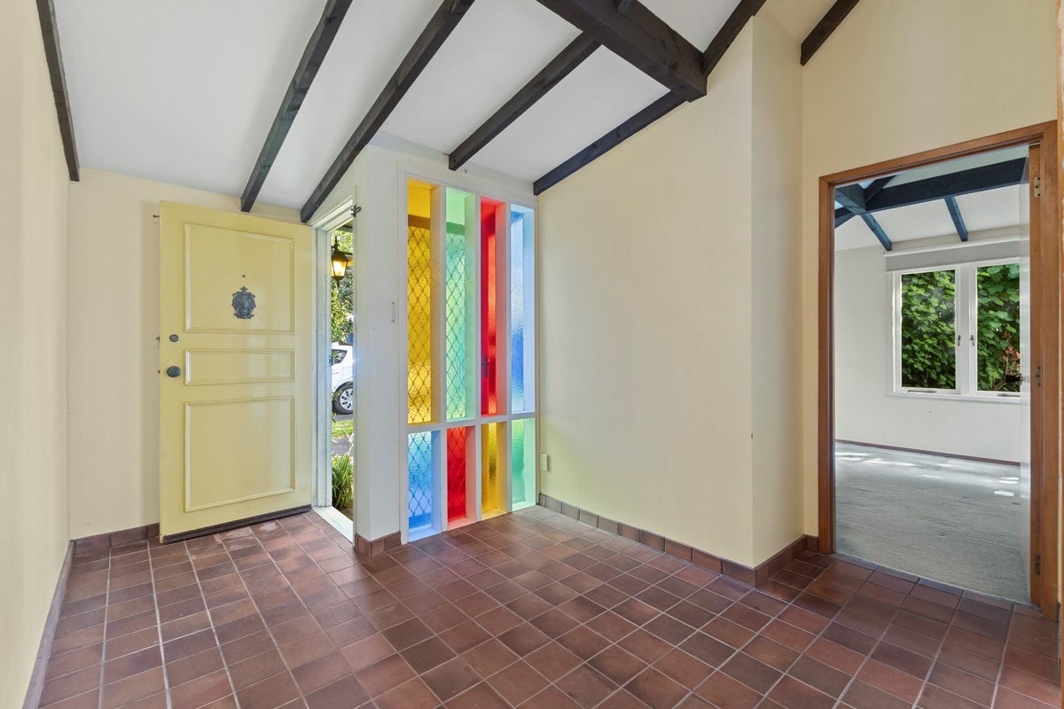 8 Rostrevor Avenue, Epsom, Auckland - Carousel 2