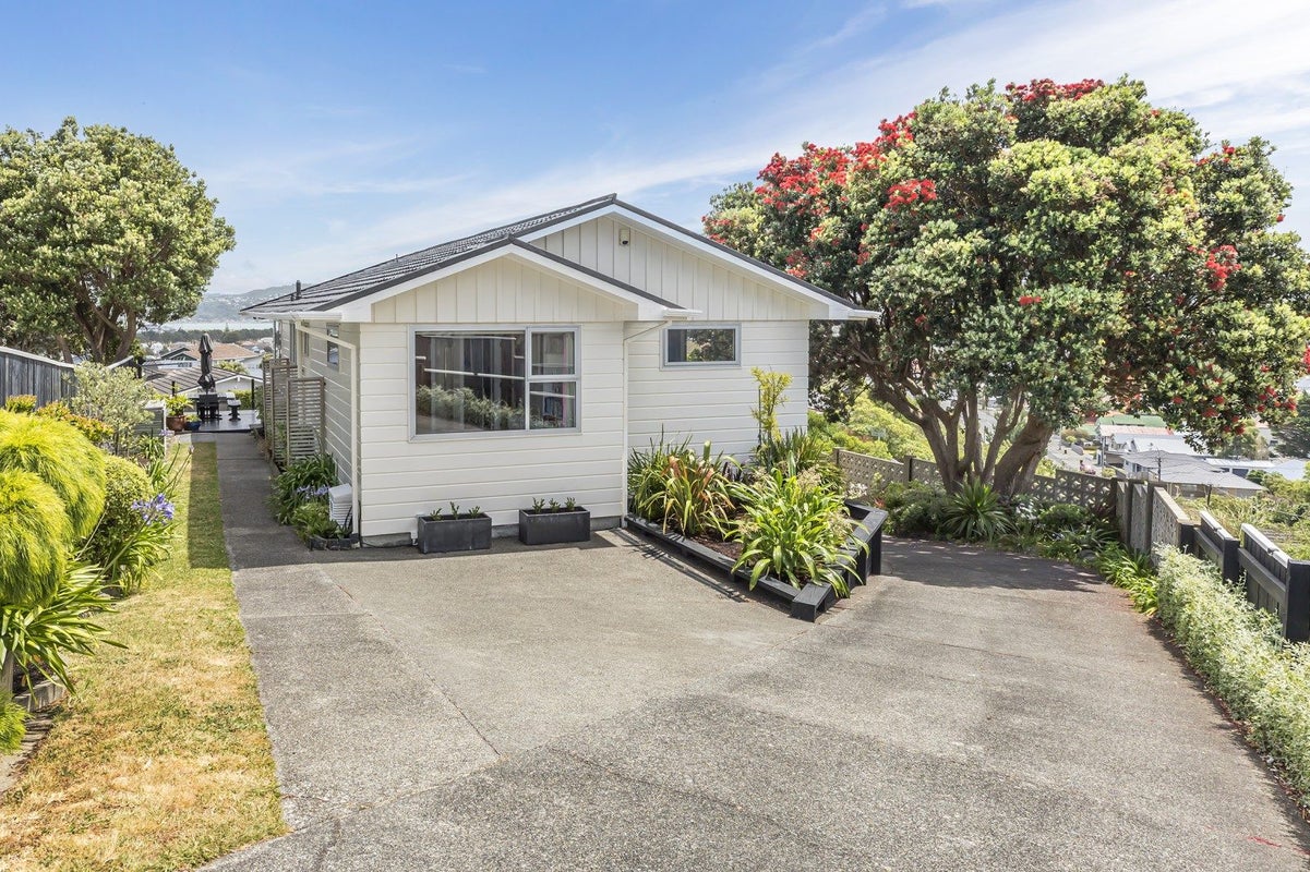 9 Dallas Court, Miramar, Wellington - Carousel 1