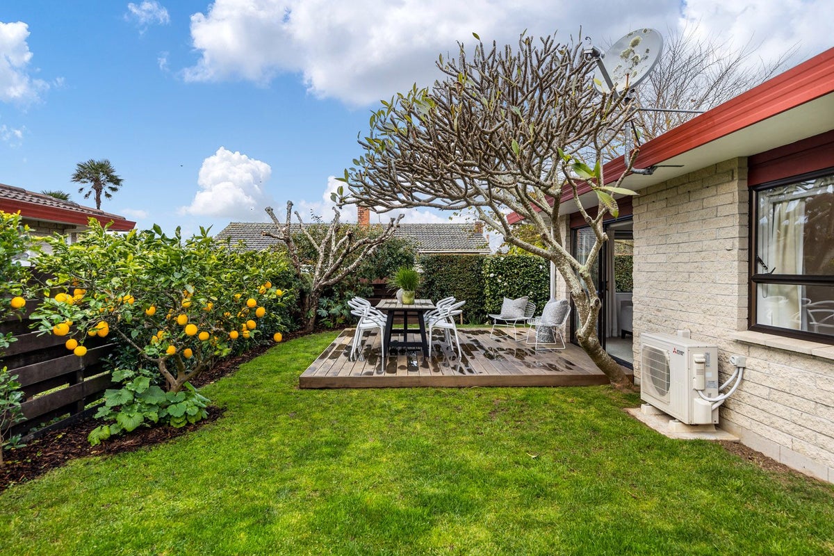 2/23 Kings Road, Panmure, Auckland - Carousel 4