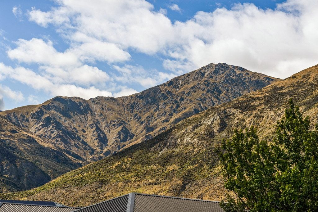 1 McIvor Lane, Lake Hayes, Queenstown - Carousel 24