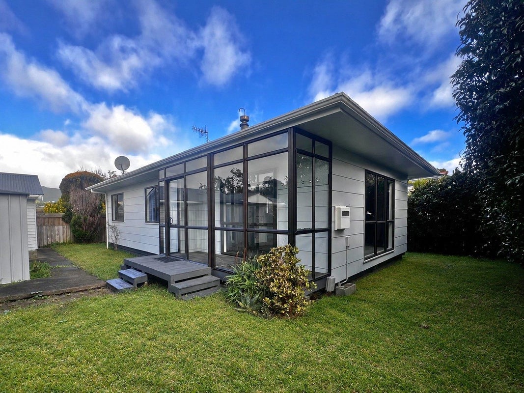22 Titoki Road, Raumati Beach, Paraparaumu - Carousel 2