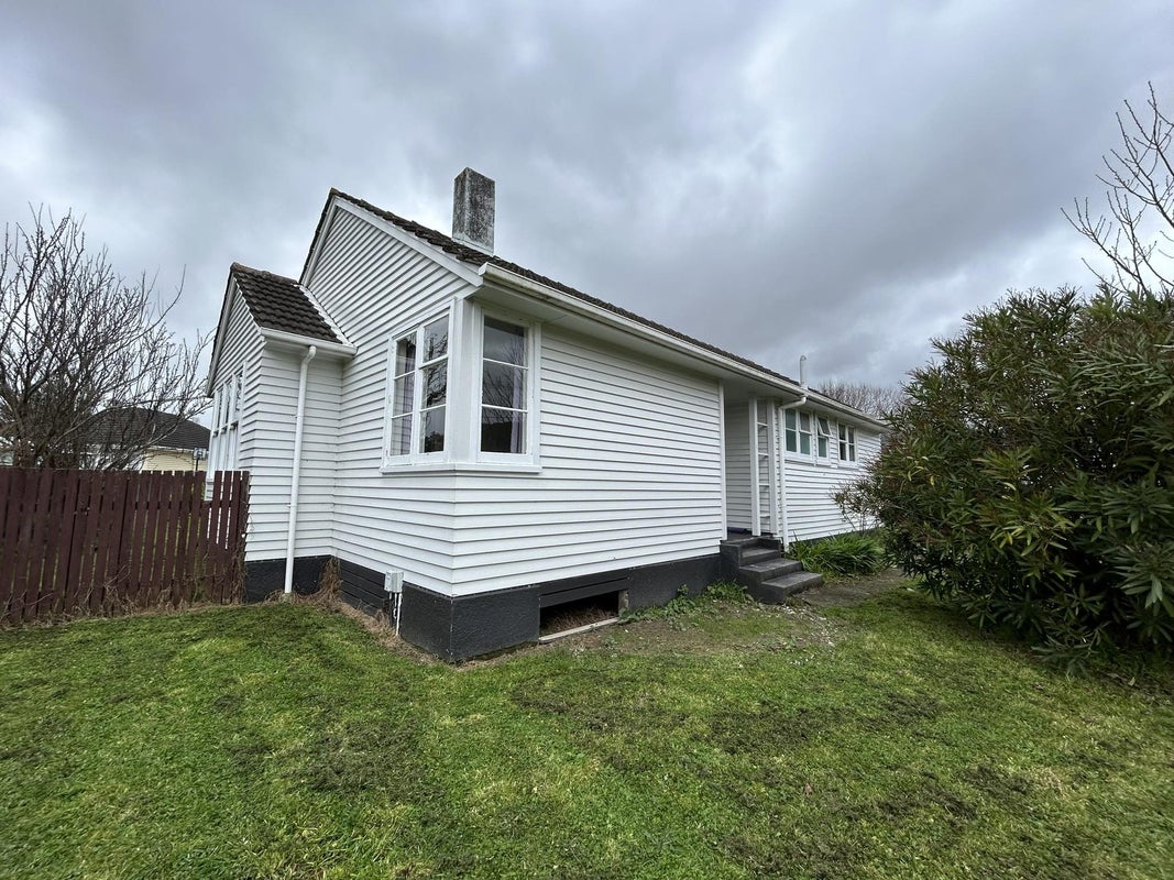 3 Fisk Street, Naenae, Lower Hutt - Carousel 2