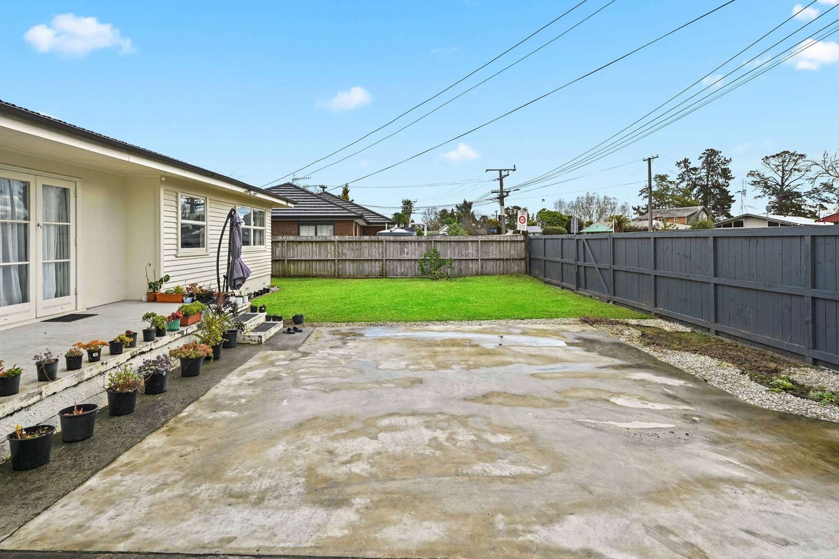 84 Bruce Avenue, Glenview, Hamilton - Carousel 14