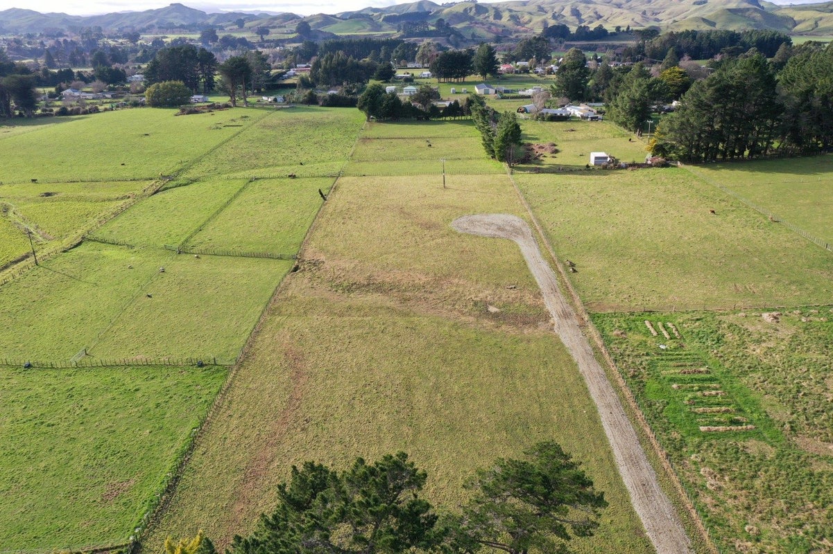 33 Marchant Street, Eketahuna - Carousel 17