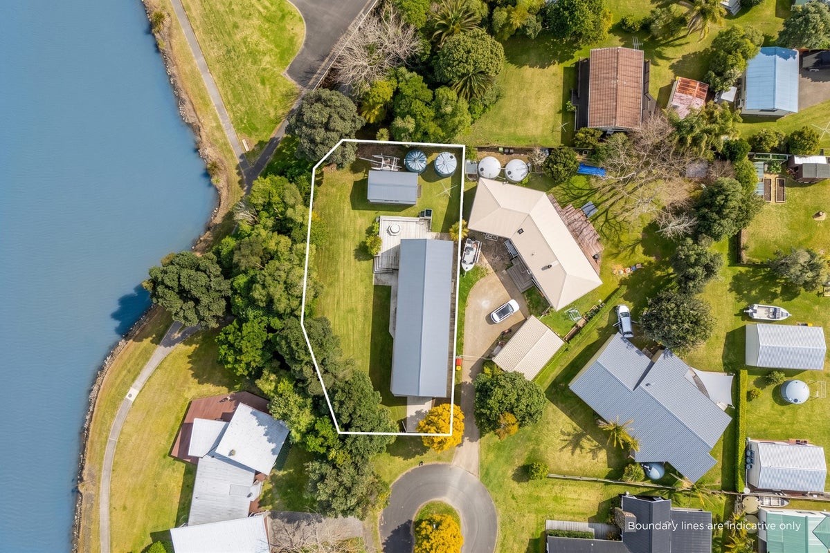 11 Martin Place, Cooks Beach, Thames-Coromandel, Waikato - Carousel 25