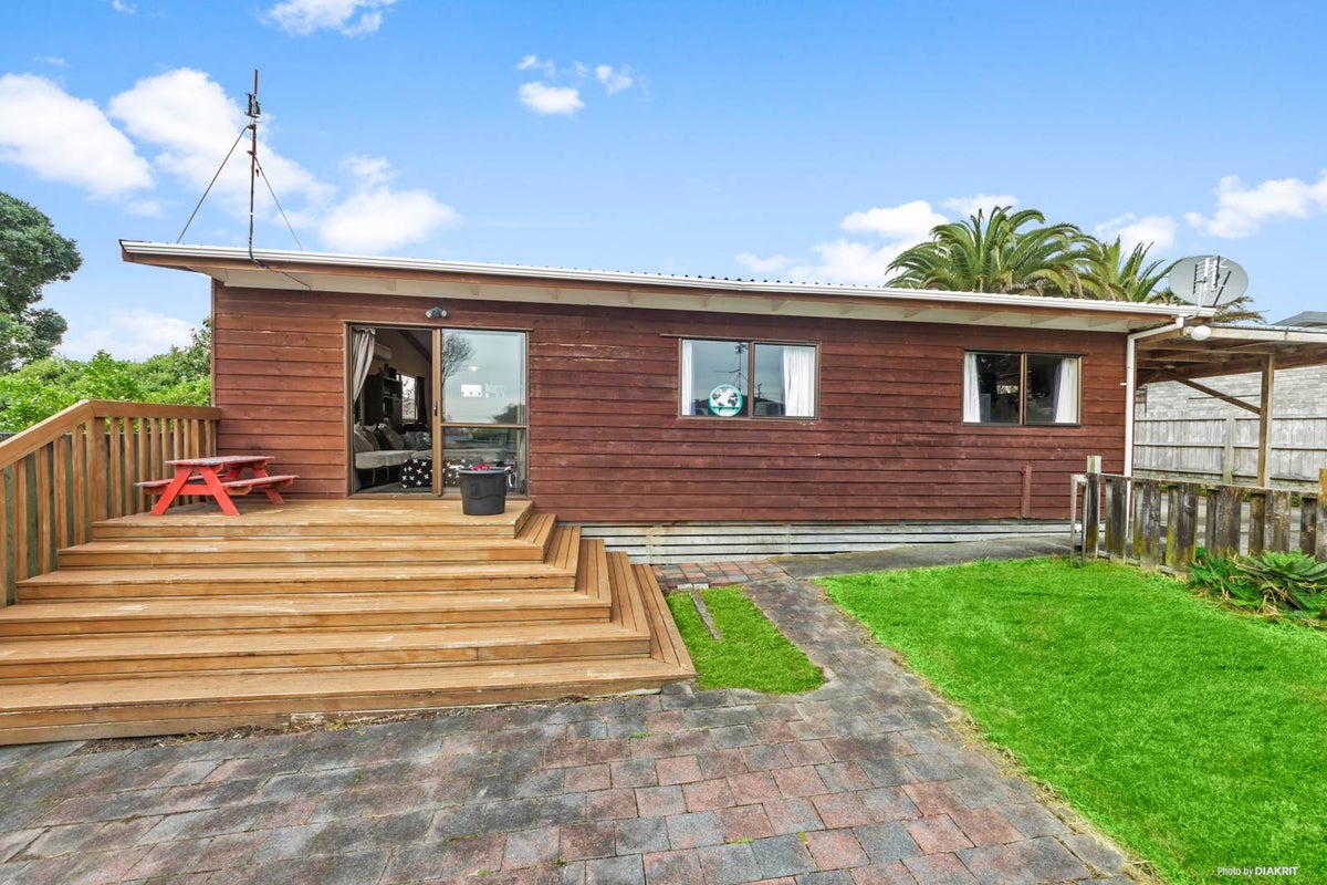 2/9 Copley Street, New Lynn, Auckland - Carousel 2