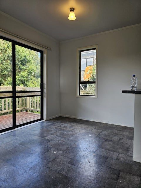 33 Leaver Place, Weymouth, Auckland - Carousel 2