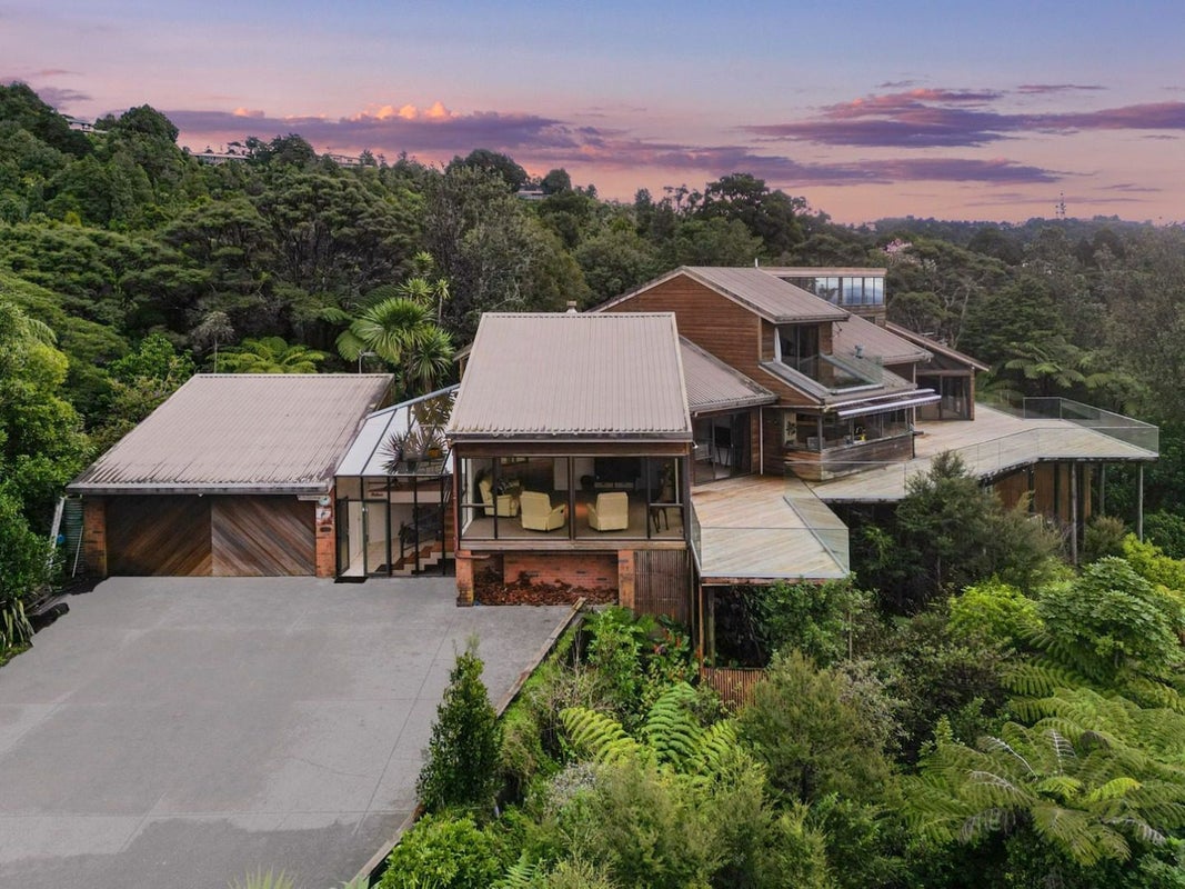 922 West Coast Road, Waiatarua, Auckland - Carousel 18
