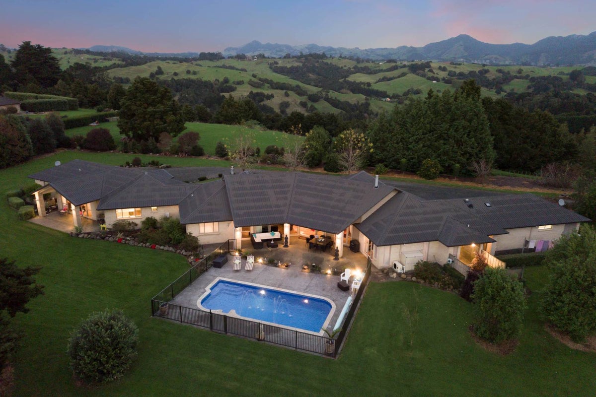 4 Kohura Way, Maungatapere, Whangarei - Carousel 2