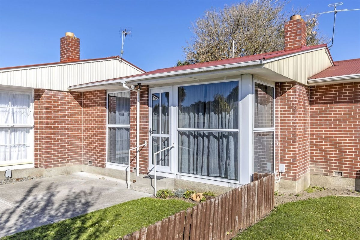 4/583 Barbadoes Street, Edgeware, Christchurch - Carousel 2