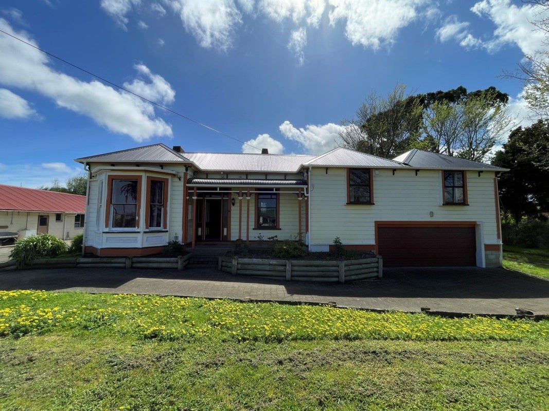 51 Pratt Avenue, Foxton Beach, Foxton - Carousel 1