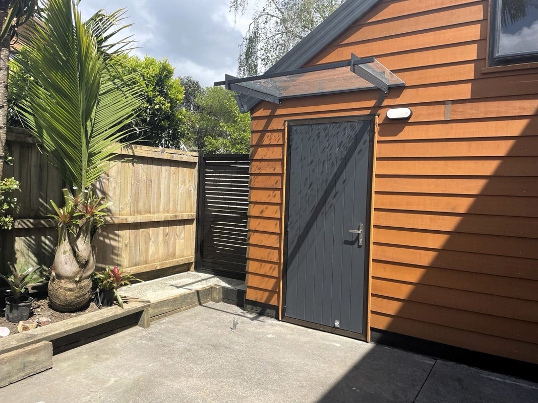 20 Rhinevale Close, Henderson, Auckland - Carousel 1