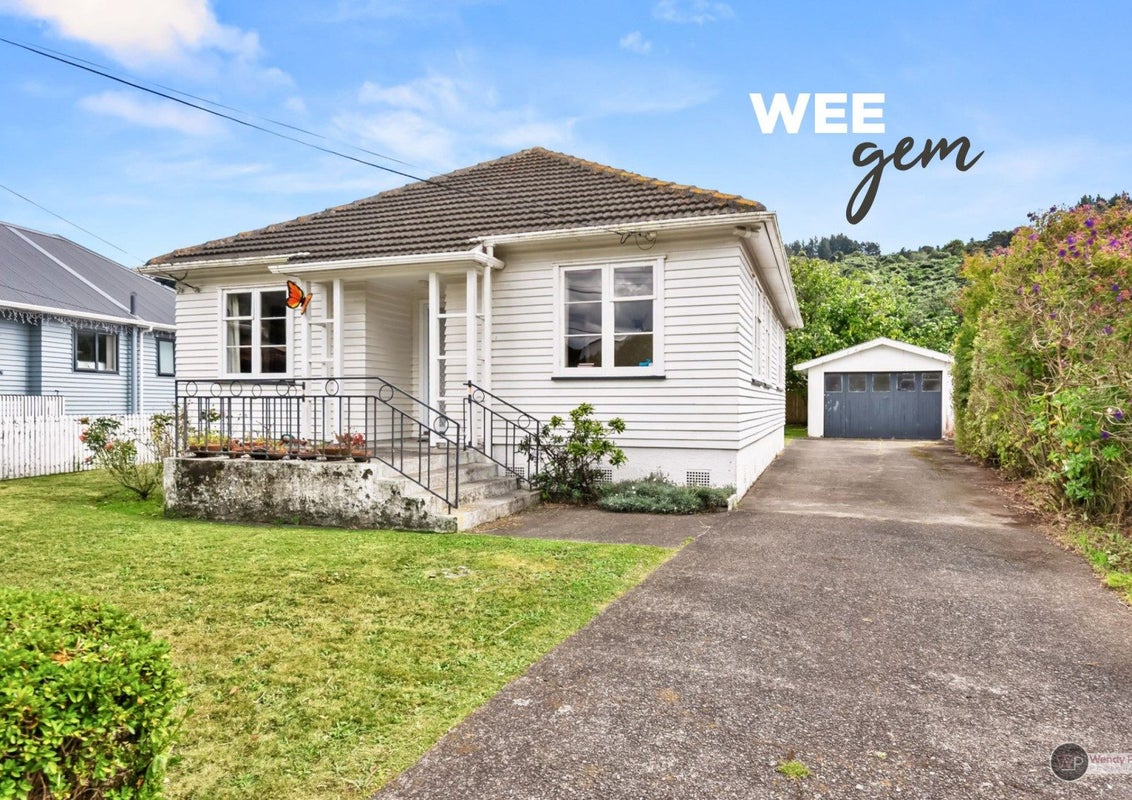 31 Lockwood Crescent, Taita, Lower Hutt - Carousel 1