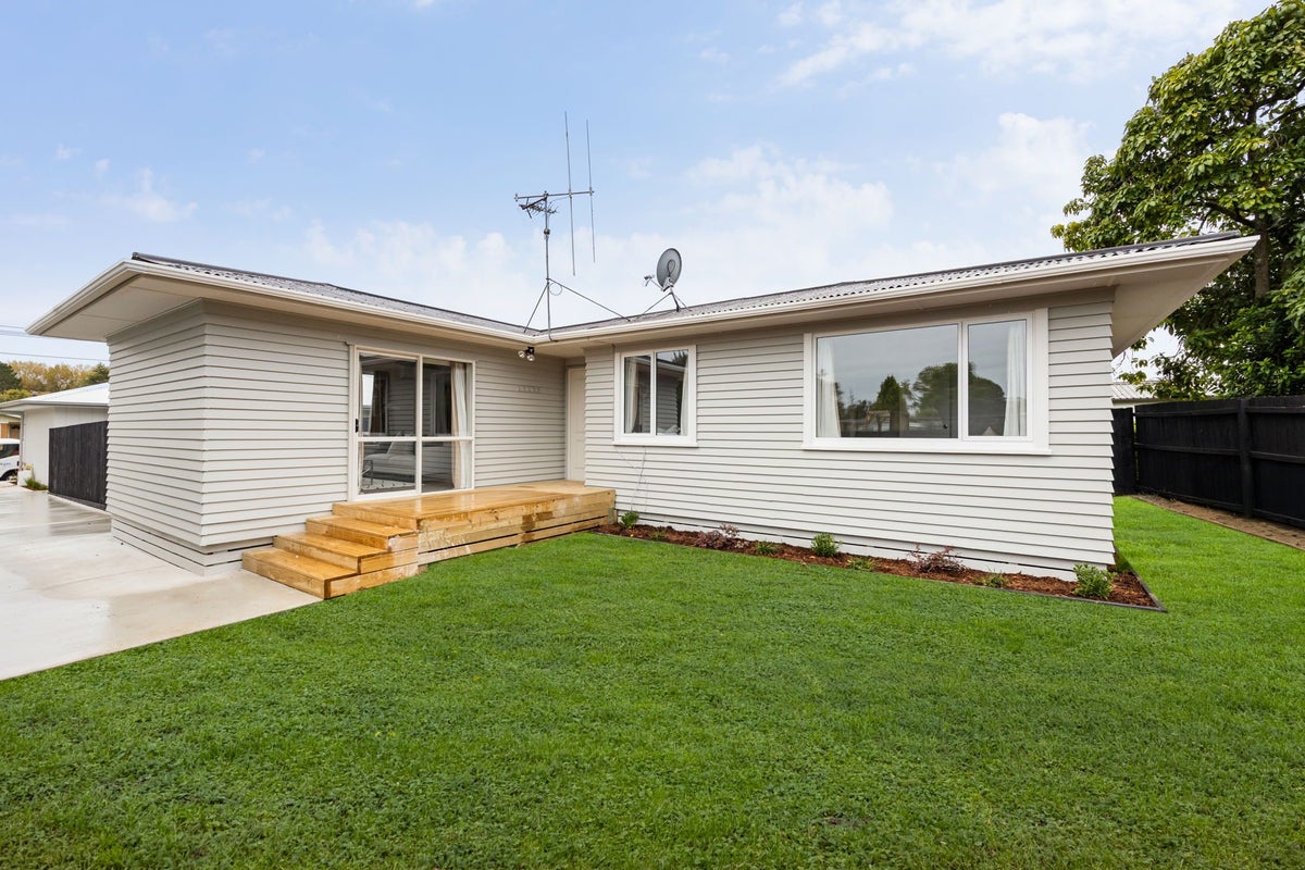 18A Patrick Place, Fitzroy, Hamilton - Carousel 1