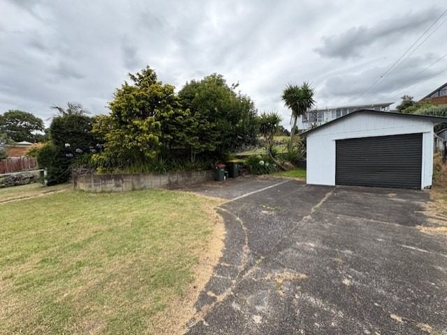 12 Sullivan Avenue, Mangere Bridge, Auckland - Carousel 13
