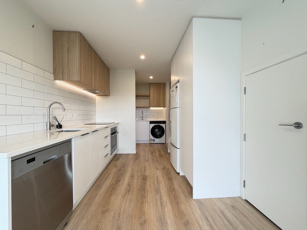 9/28 Fitzherbert Road, Wainuiomata, Lower Hutt - Carousel 2